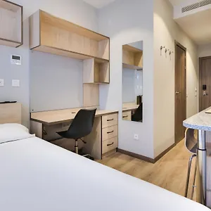 Livensa Living Feria Albergue Málaga